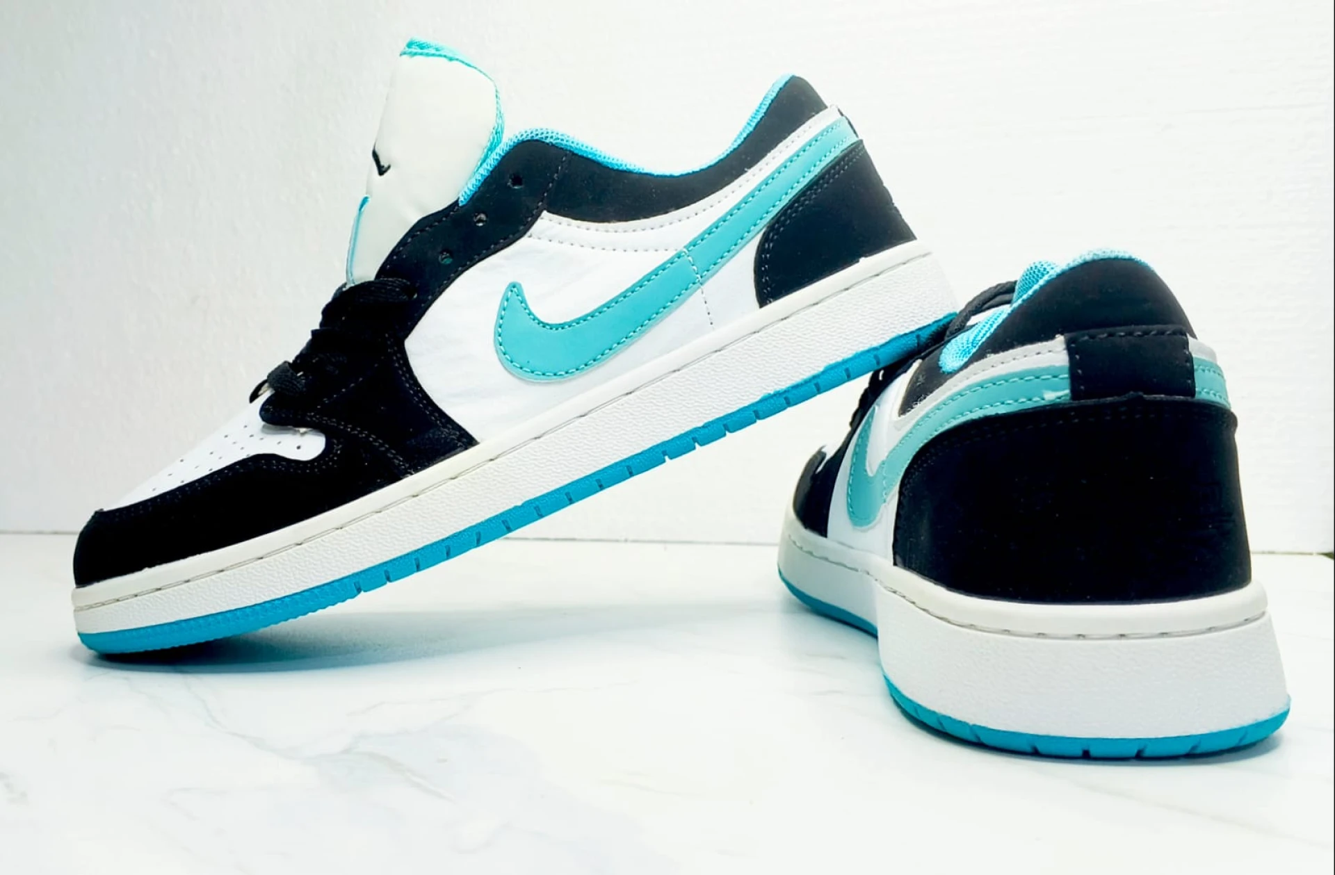 Nike Air Jordan 1 Low Tiffany Blue