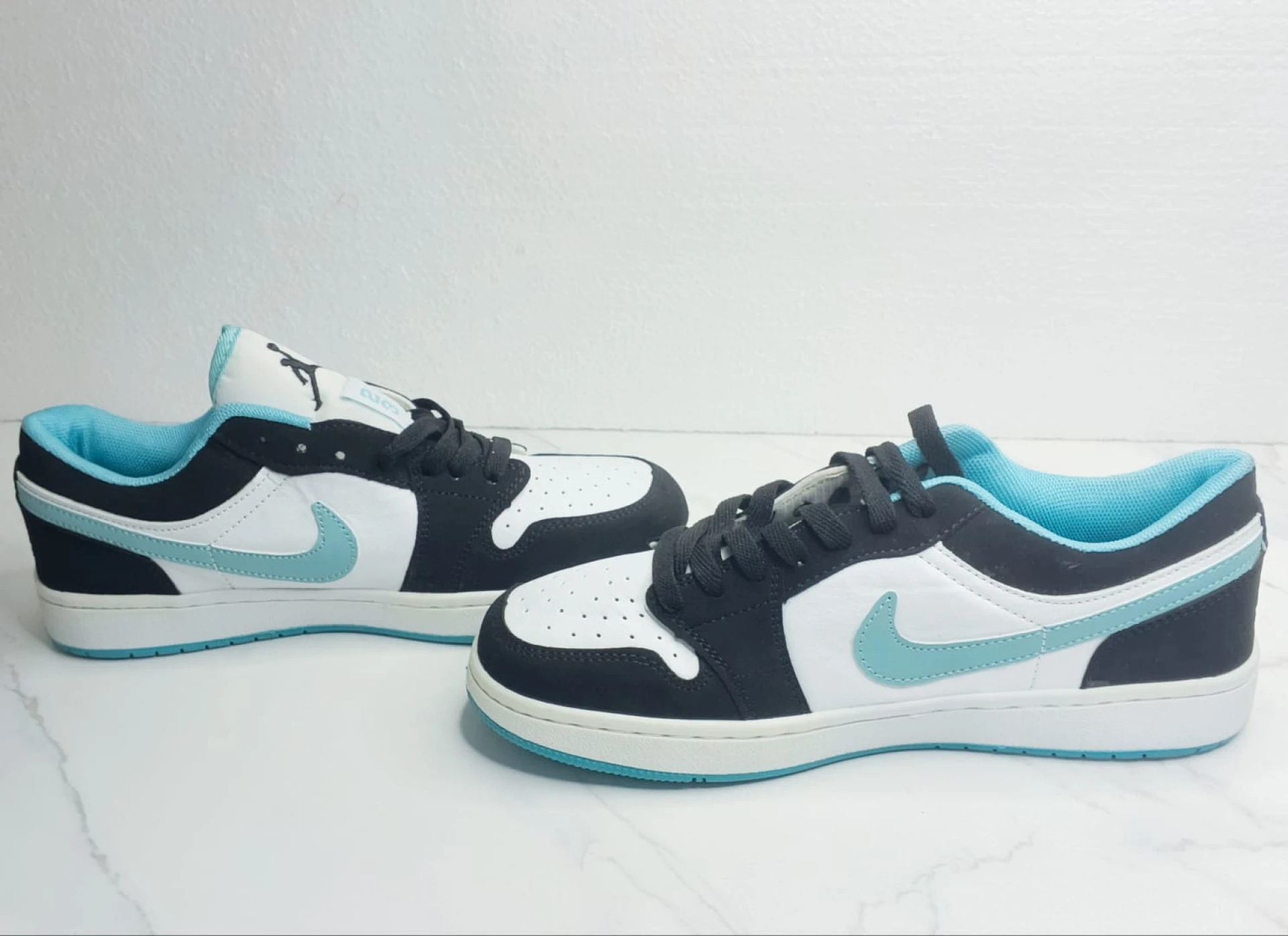 Nike Air Jordan 1 Low Tiffany Blue