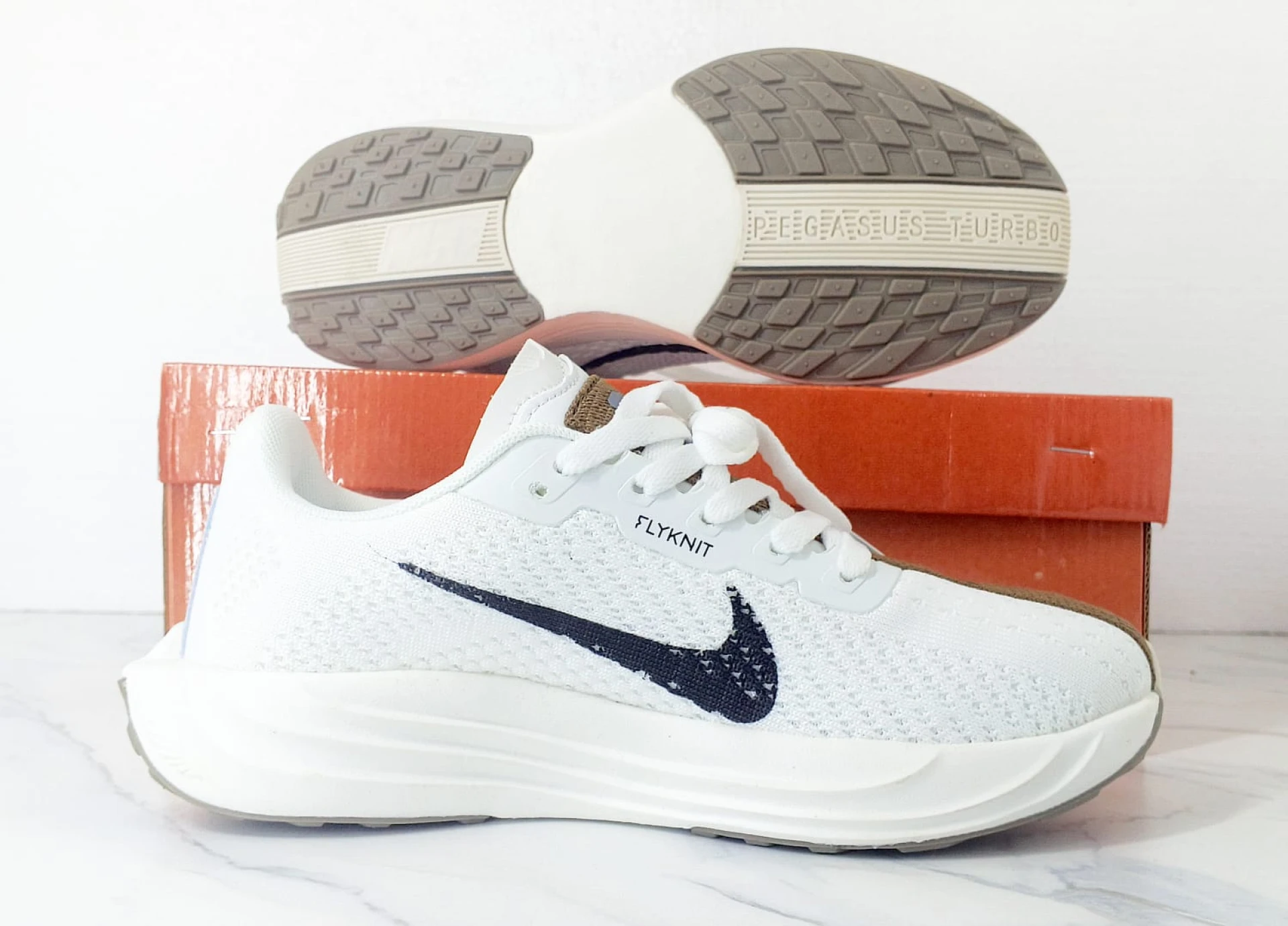 Nike Pegasus Plus,ZoomX foam and Air Zoom units.