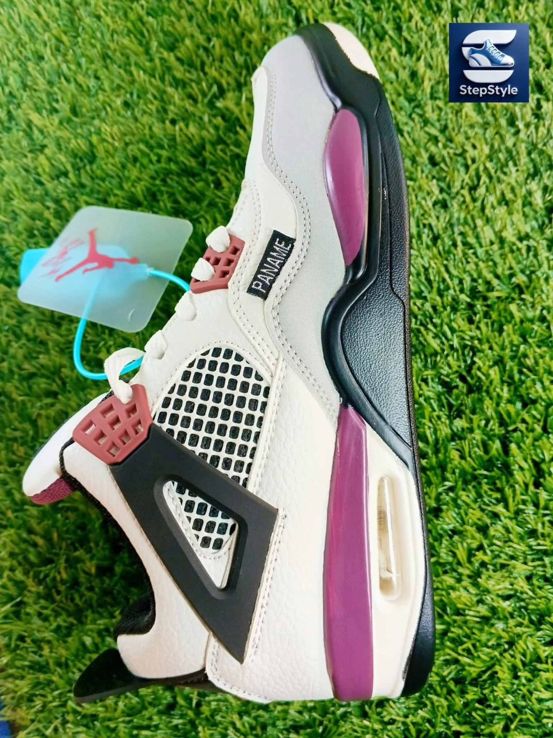 Nike Air Jordan 4 Retro x PSG Paris